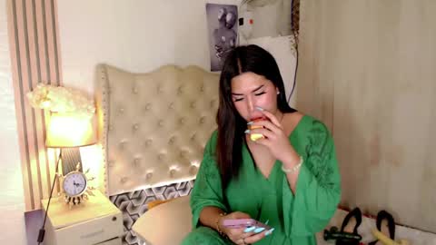 Snapshot of pinay_ivy chatting on 01-05-25, 12:31 Ivy Morningstar online show from 01-05-25, 12:31