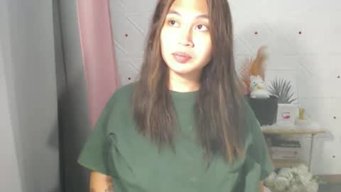 Snapshot of pinay_jenxx chatting on 05-01-26, 05:45 Jen online show from 05-01-26, 05:45