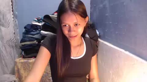 Snapshot of pinay_rhiyannah chatting on 04-16-26, 05:08 pinay_rhiyannah online show from 04-16-26, 05:08