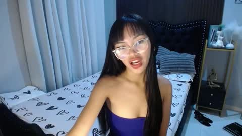 Snapshot of pinay_slutx chatting on 02-16-25, 01:27 dee online show from 02-16-25, 01:27