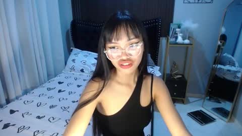 Snapshot of pinay_slutx chatting on 02-18-25, 07:43 dee online show from 02-18-25, 07:43