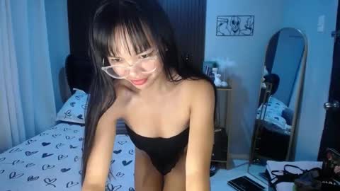 Snapshot of pinay_slutx chatting on 02-19-25, 05:27 dee online show from 02-19-25, 05:27