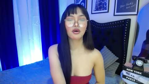 Snapshot of pinay_slutx chatting on 11-26-25, 09:38 dee online show from 11-26-25, 09:38