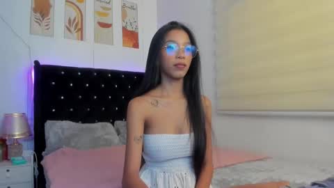 Snapshot of pinay_xpress chatting on 11-22-25, 08:13 TINA online show from 11-22-25, 08:13