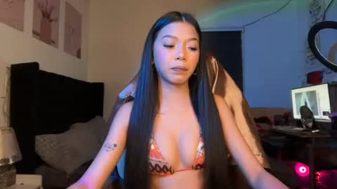 Snapshot of pinay_xpress chatting on 06-12-26, 11:53 TINA online show from 06-12-26, 11:53