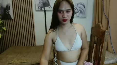 Snapshot of pinay_yahsy chatting on 06-22-26, 06:43 pinay_yahsy online show from 06-22-26, 06:43