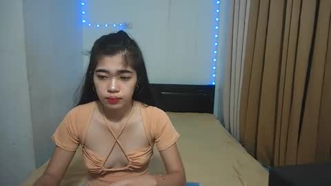 Snapshot of pinaycutie_sylvia chatting on 10-14-25, 11:27 Via online show from 10-14-25, 11:27
