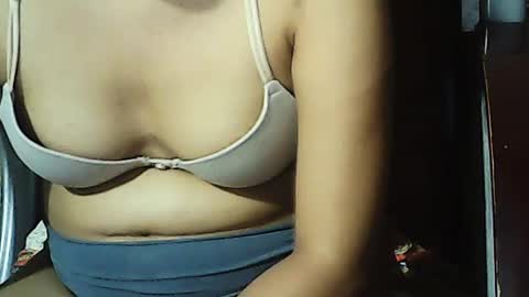 Snapshot of pinayhairyflower chatting on 07-08-26, 07:46 Nica online show from 07-08-26, 07:46