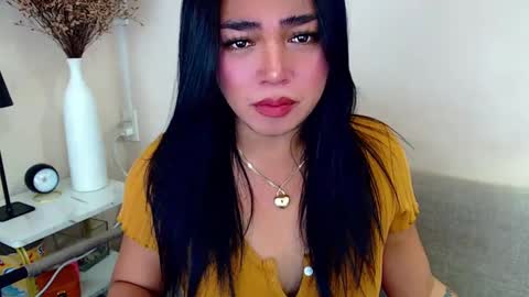 Snapshot of pinaymorena69 chatting on 01-06-25, 01:53 Just cath  online show from 01-06-25, 01:53