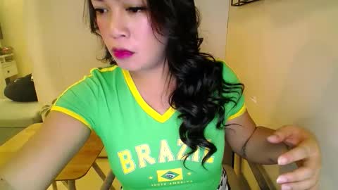 Snapshot of pinaymorena69 chatting on 09-28-25, 12:10 Just cath  online show from 09-28-25, 12:10