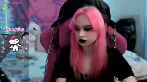 Snapshot of pineapple_dope chatting on 02-07-25, 01:58 Nancy online show from 02-07-25, 01:58