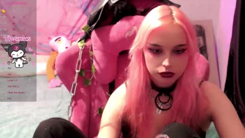 Snapshot of pineapple_dope chatting on 02-17-25, 11:20 Nancy online show from 02-17-25, 11:20