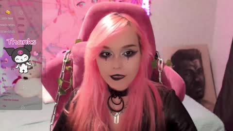 Snapshot of pineapple_dope chatting on 03-10-25, 01:12 Nancy online show from 03-10-25, 01:12
