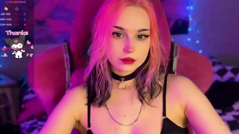 Snapshot of pineapple_dope chatting on 06-07-26, 11:08 Nancy online show from 06-07-26, 11:08