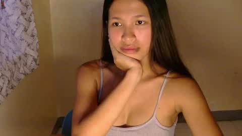 Snapshot of pink_bubbles011 chatting on 06-20-26, 07:33 pink_bubbles011 online show from 06-20-26, 07:33