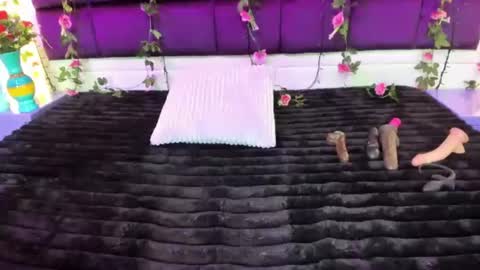 Snapshot of pink_lovee_ chatting on 07-04-26, 01:39 Pink Lovee online show from 07-04-26, 01:39