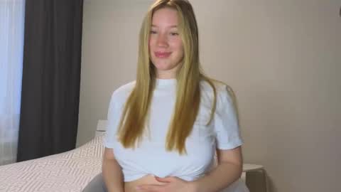   online show from 09-28-25, 03:23