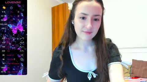 Snapshot of pink_soda33 chatting on 05-30-26, 04:42 pink_soda33 online show from 05-30-26, 04:42