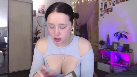 Sony online show from 11-07-25, 04:07