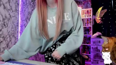 Saly online show from 02-19-26, 10:44