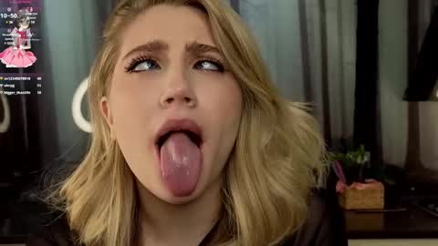 Adele online show from 02-19-25, 01:28