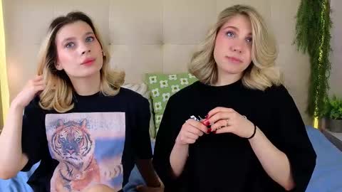 Adele online show from 11-14-25, 10:40