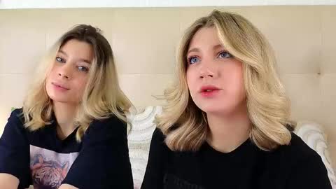 Snapshot of pinkadele chatting on 12-20-25, 09:05 Adele online show from 12-20-25, 09:05