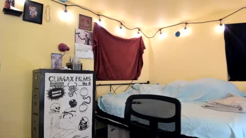 Virginity smiles online show from 09-19-25, 09:32