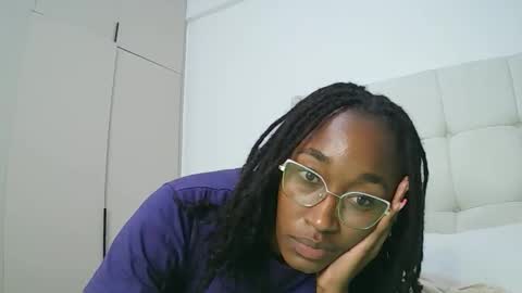 PinkyAura online show from 02-15-26, 10:50