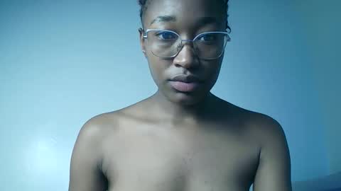 PinkyAura online show from 04-01-26, 05:41