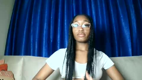 PinkyAura online show from 06-19-26, 09:40