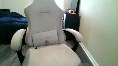 Snapshot of pinkberrybxch chatting on 05-15-26, 04:03 pinkberrybxch online show from 05-15-26, 04:03