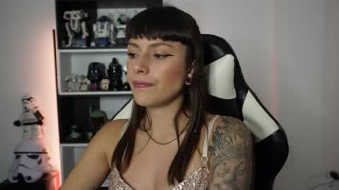 Snapshot of pinkcatlive chatting on 05-09-26, 12:16 Emily online show from 05-09-26, 12:16