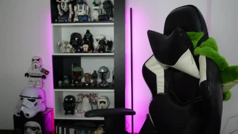 Snapshot of pinkcatlive chatting on 07-23-26, 05:22 Emily online show from 07-23-26, 05:22