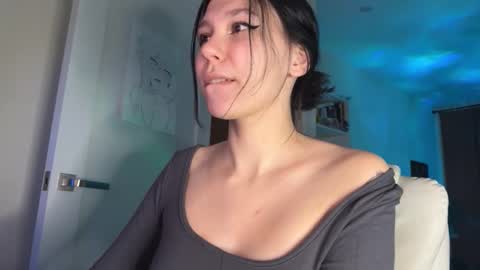 Snapshot of pinkdollylovv chatting on 10-27-25, 10:14 pinkdollylovv online show from 10-27-25, 10:14