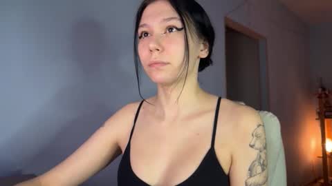 pinkdollylovv online show from 12-21-25, 08:38