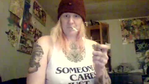 Pinkelephants online show from 10-21-25, 08:48
