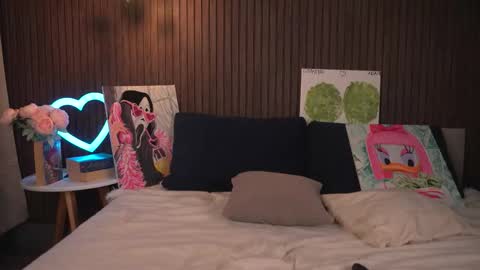 Snapshot of pinkestmango chatting on 02-25-26, 02:37 Tgirl Sophie online show from 02-25-26, 02:37