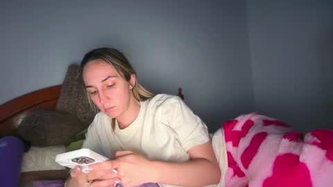 Snapshot of pinkilola chatting on 05-18-26, 08:36 Pinkilola online show from 05-18-26, 08:36