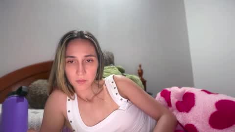 Snapshot of pinkilola chatting on 05-20-26, 03:02 Pinkilola online show from 05-20-26, 03:02