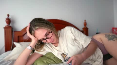 Snapshot of pinkilola chatting on 06-30-26, 08:54 Pinkilola online show from 06-30-26, 08:54