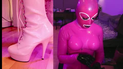 pinklatexgurl online show from 12-14-25, 09:41