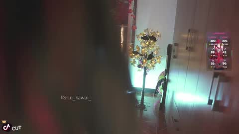 LUISA online show from 03-25-26, 06:14