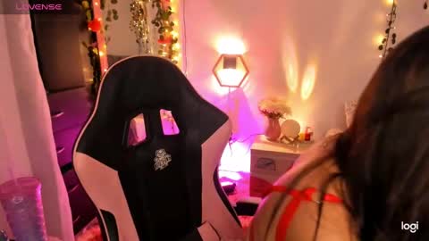 Sarah .. online show from 01-22-25, 03:09