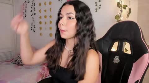 Sarah .. online show from 04-01-26, 01:12