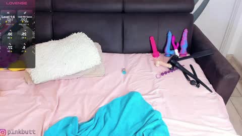 Helen Goat online show from 01-16-25, 02:51