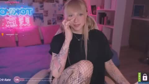 pinkvenom_ online show from 03-04-25, 06:07