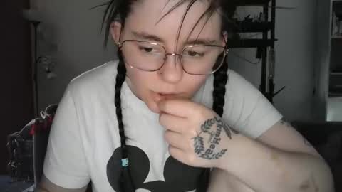 pinkwife97 online show from 09-09-25, 11:32