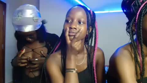 Pinky online show from 11-26-25, 04:13