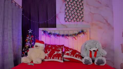 Snapshot of pinky_peach_ chatting on 01-09-26, 04:59 Peachy online show from 01-09-26, 04:59